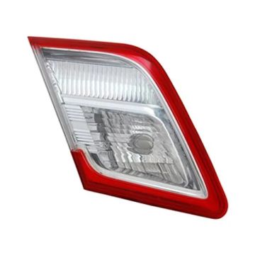 Tail Light Assembly Right Inner On Luggage Lid Lens/Housing Only Japan Built for Toyota Camry 2010-2011