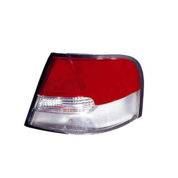 Tail Light Housing Right w/Clear Lens w/Limited Edition Includes Lens for Nissan Altima 1998-1999