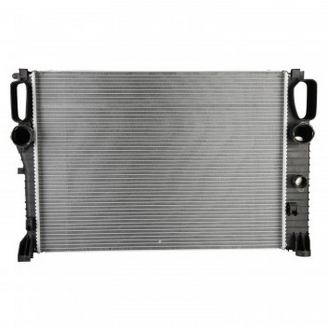 Radiator BTK R2906 for Mercedes-Benz CLS500 CLS550 E300 E320 E500 E550